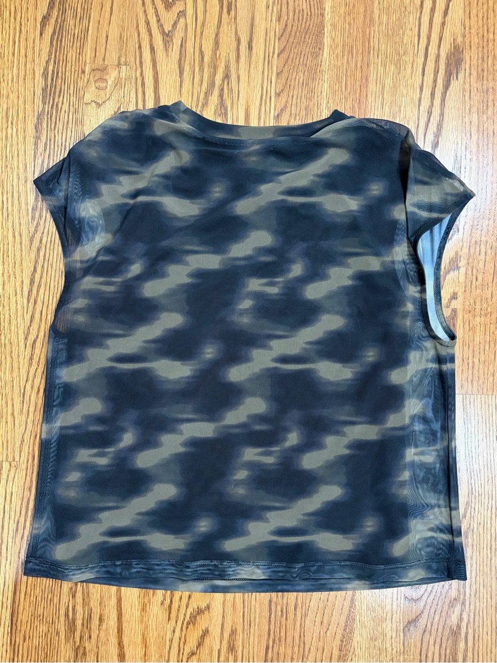 Evereve Earth Camo Sleeveless Top (XS) - Picture 4 of 8